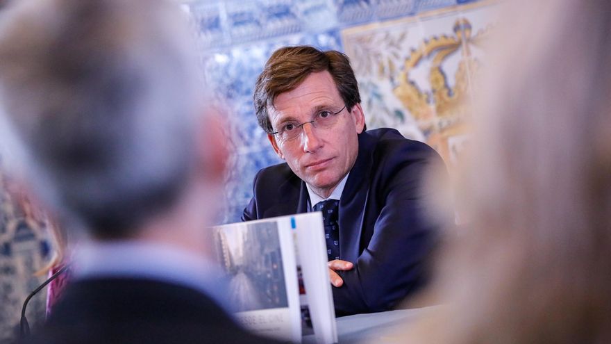 Almeida evita decir cuándo inspeccionará las obras ilegales en el piso donde vive Ayuso, ejecutadas hace año y medio