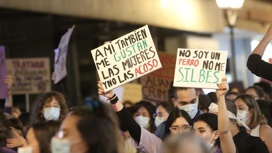 Manifestación por el 8M en Gran Canaria. (ALEJANDRO RAMOS)
