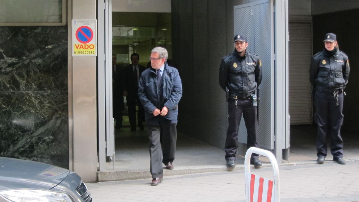 Nasarre (PP): "No recibí sobresueldos sino una retribución que declaraba a Hacienda"