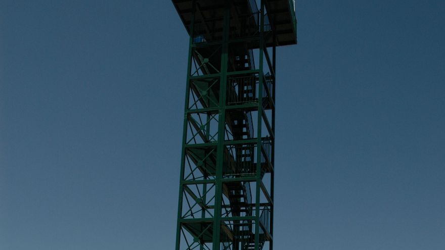 Trabajadores del operativo anti Incendios de Castilla y León denuncian el desmantelamiento de la red de torres de vigilancia