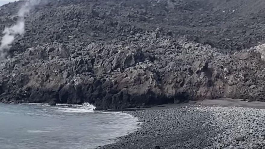 Playas en la fajana creada por el volcán de La Palma