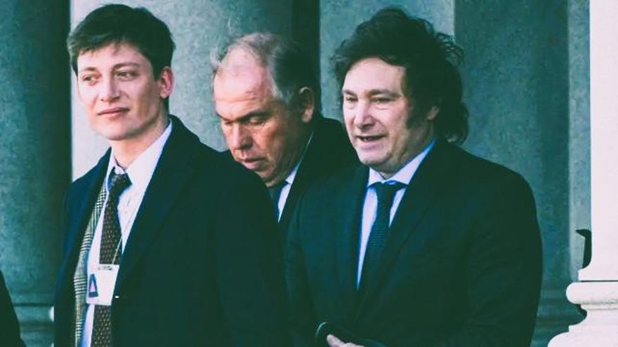 Santiago Caputo desplazó al segundo de la UIF y se tensa el vínculo con Cúneo Libarona