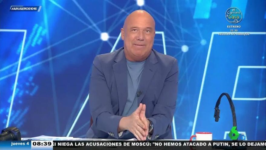 Alfonso Arús revela en 'Aruser@s' que figura como mujer en su DNI por un error: "Me sentía observado siempre"