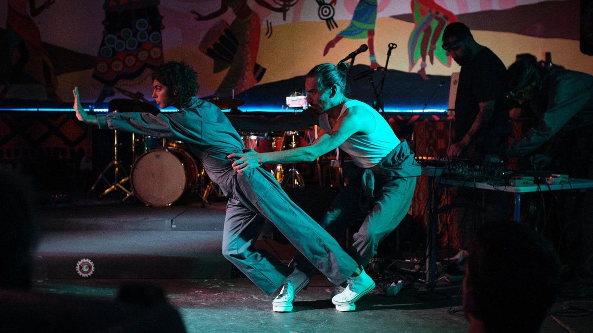 Cáceres acoge la cuarta edición del festival 'Cáceres Improvisados', que destaca la creatividad humana en el arte 2 Cáceres celebra la cuarta edición de ‘Cáceres Improvisados’, un festival que reivindica la inteligencia humana en el arte