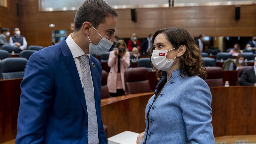 La oposición recrudece la ofensiva sobre los contratos del hermano de Ayuso