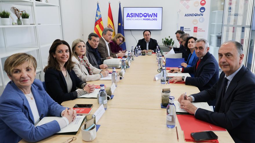 Pérez Llorca descarta la tasa turística: los contribuyentes seguirán pagando los servicios de millones de visitantes como en Fallas