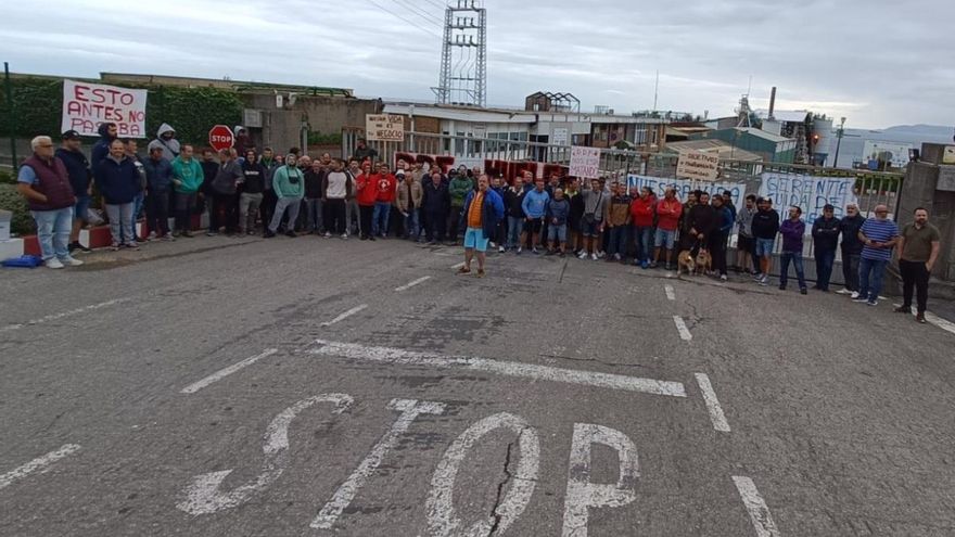 Archivo - La plantilla secunda la huelga convocada en septiembre.-ARCHIVO
