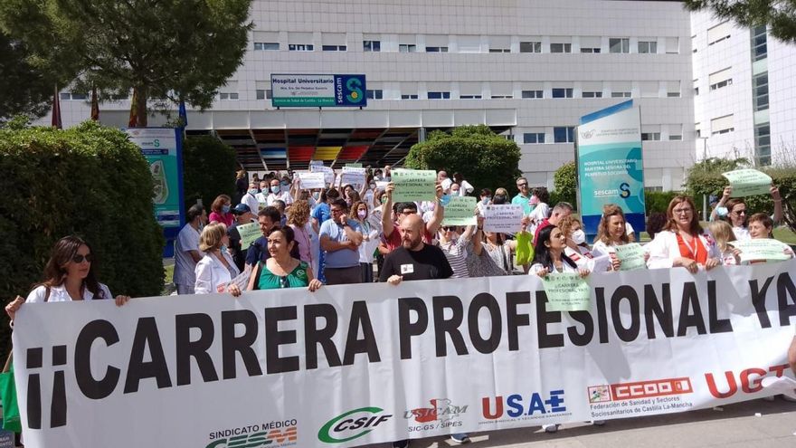Doce años sin carrera profesional en Castilla-La Mancha: "Deberíamos bloquear el servicio de salud"