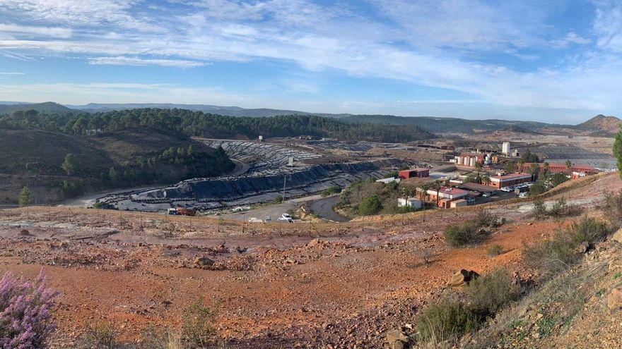 Toneladas de residuos de Montenegro reavivan en Huelva el movimiento en contra del vertedero de Nerva