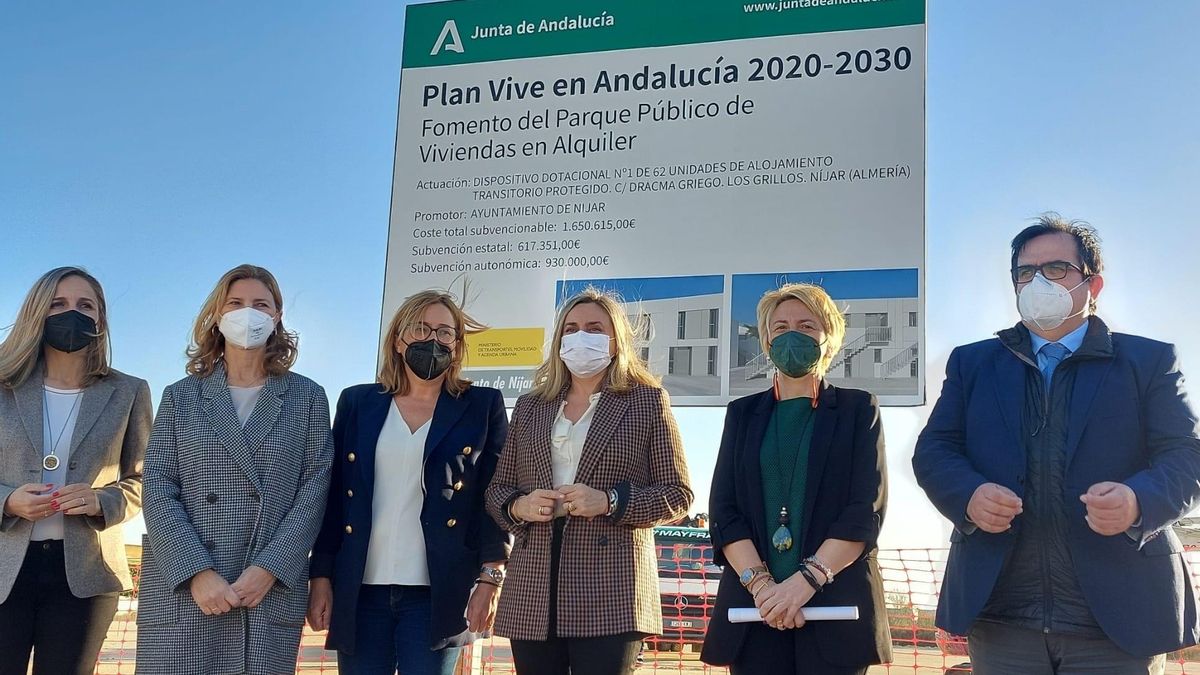 Presentación de las 62 viviendas proyectadas en Níjar (Almería) para frenar el chabolismo.