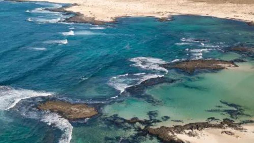 Playa de los Charcos.
