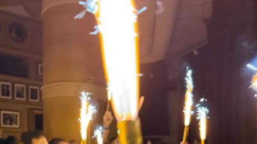 Conato de incendio en un restaurante de moda por una bengala: el Ayuntamiento de Madrid planea prohibirlas