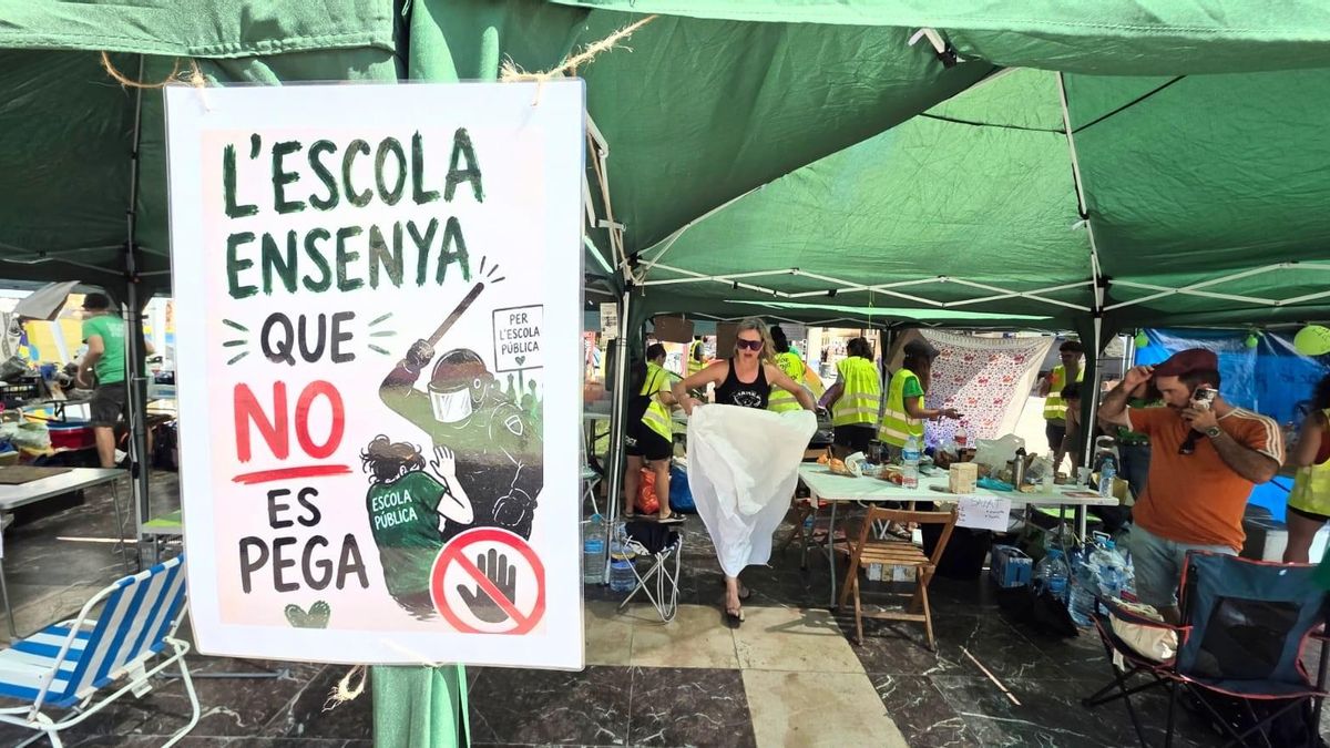 Educación rechaza reabrir la cuestión salarial y del valenciano y aboca de nuevo al fracaso la negociación con los docentes