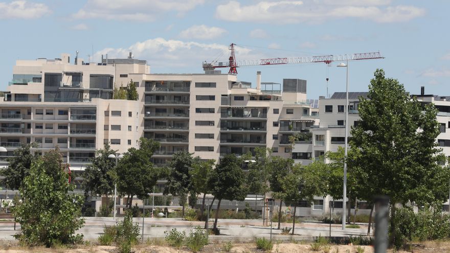 La unión de Bankia y CaixaBank concentra casi 5.000 millones en ladrillo en su balance