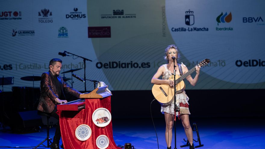 El neofolclore de Karmento, el teclista de Loquillo y teatro en estado puro: diez años de periodismo con sabor a cultura