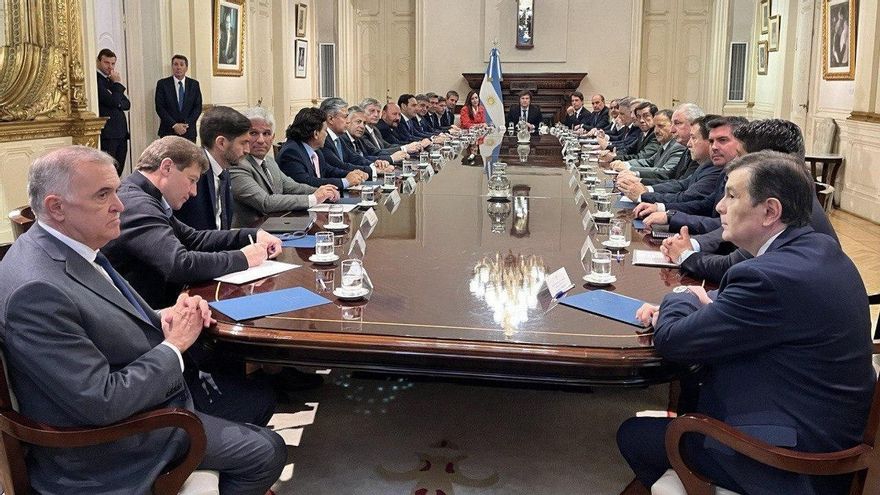 Cumbre Milei-gobernadores: la "superestrella" Caputo y el segundo semestre