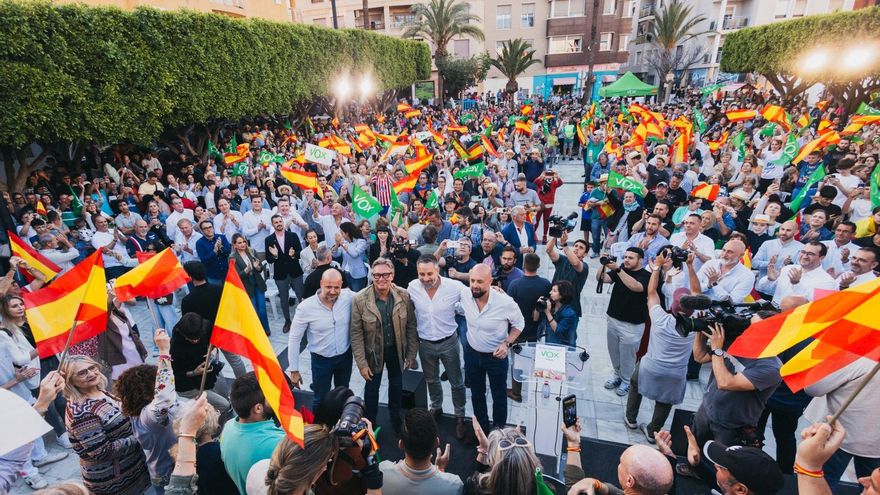 Vox intenta arrancar votos en El Ejido con el reclamo de Abascal: "Empezaremos la reconquista por Andalucía"