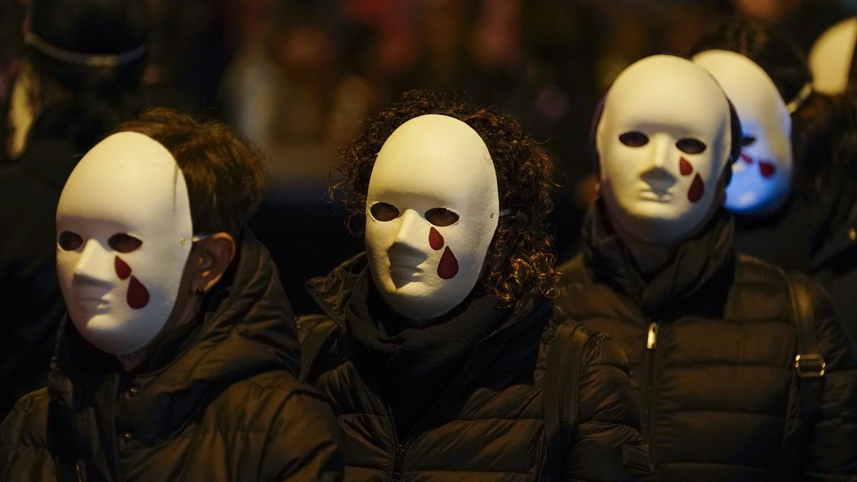 Mujeres en la manifestación en Avilés.