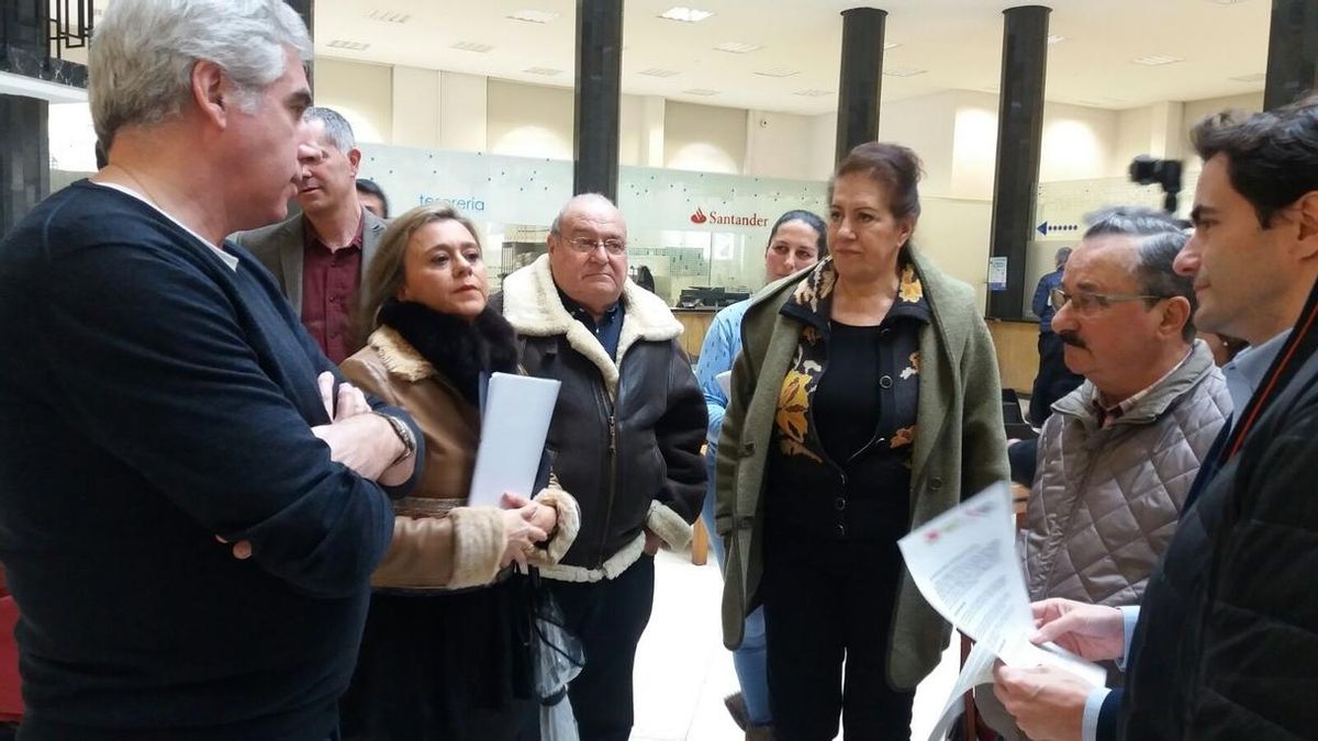 La oposición se une en una moción conjunta para pedir la remodelación integral de la calle Magallanes