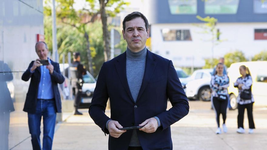 La jueza procesa al hermano de Pedro Sánchez por prevaricación y tráfico de influencias