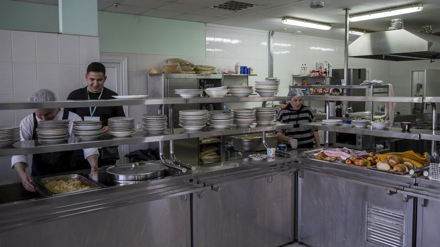 Desplazados ucranianos encuentran refugio en Zaporiyia