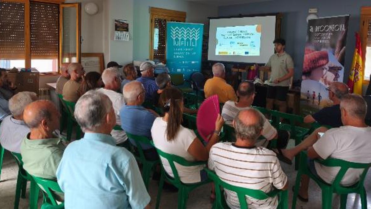 Una de las reuniones de propietarios. PLAN RECONECTA