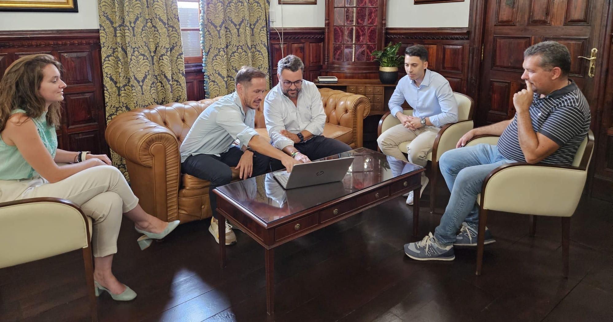 Reunión de Mariano Zapata y Asier Antona.