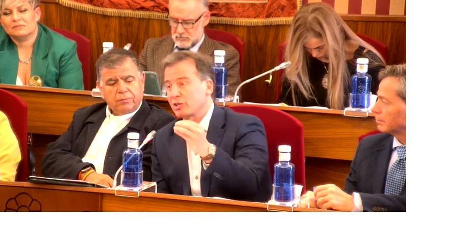 El presidente de la Diputación de Burgos admite ahora que los contratos municipales con su empresa son “nulos”