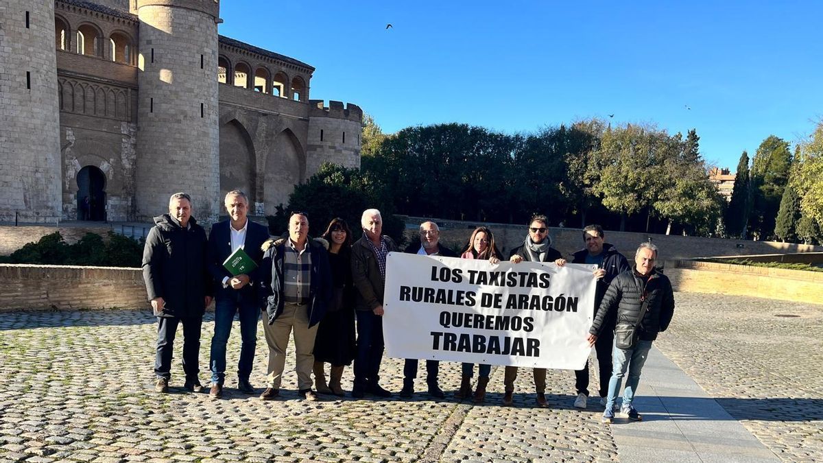 El PP de Aragón se queda solo en la defensa del contrato que pone en riesgo la viabilidad de los taxistas rurales