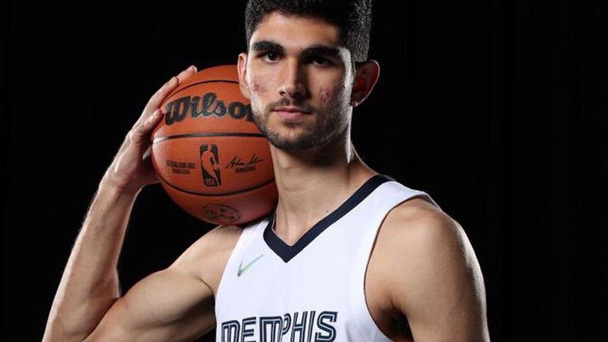 Debut de Santi Aldama en la NBA