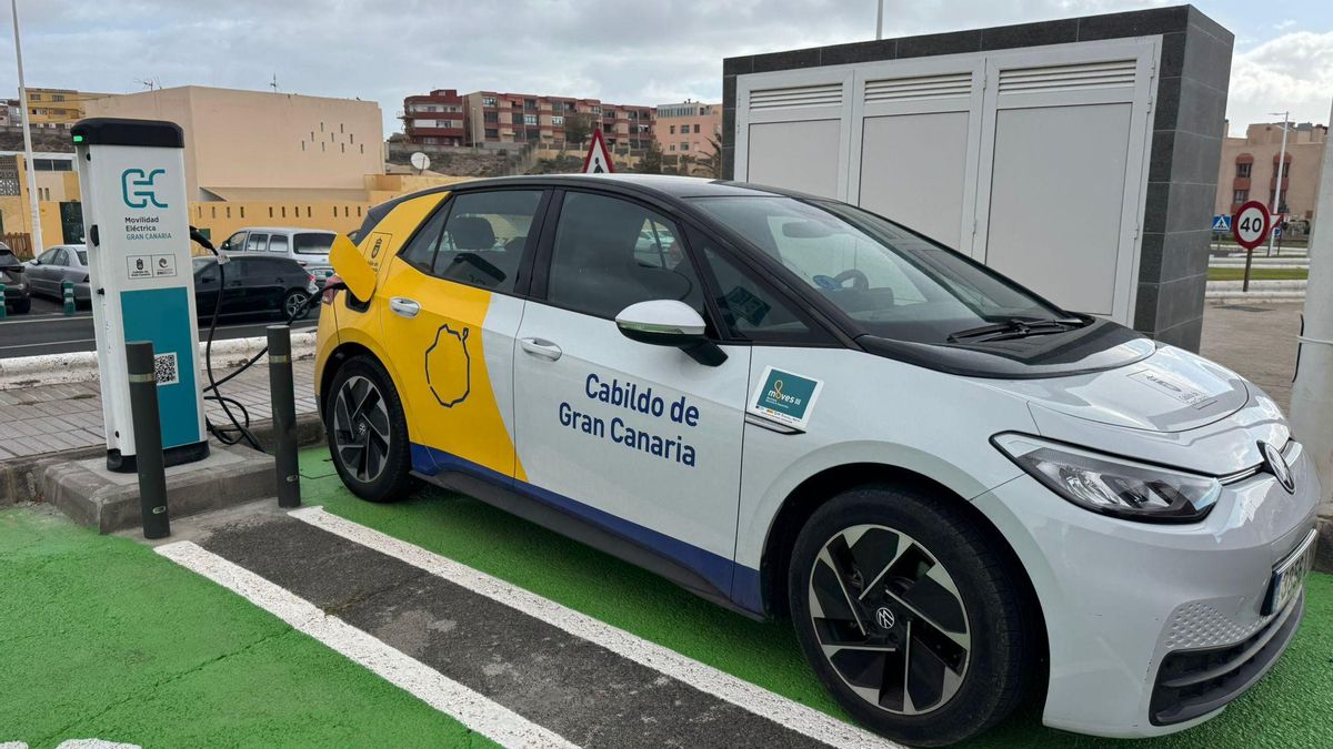 Telde y el Cabildo de Gran Canaria ponen en marcha cinco puntos de recarga y un proyecto fotovoltaico en La Garita