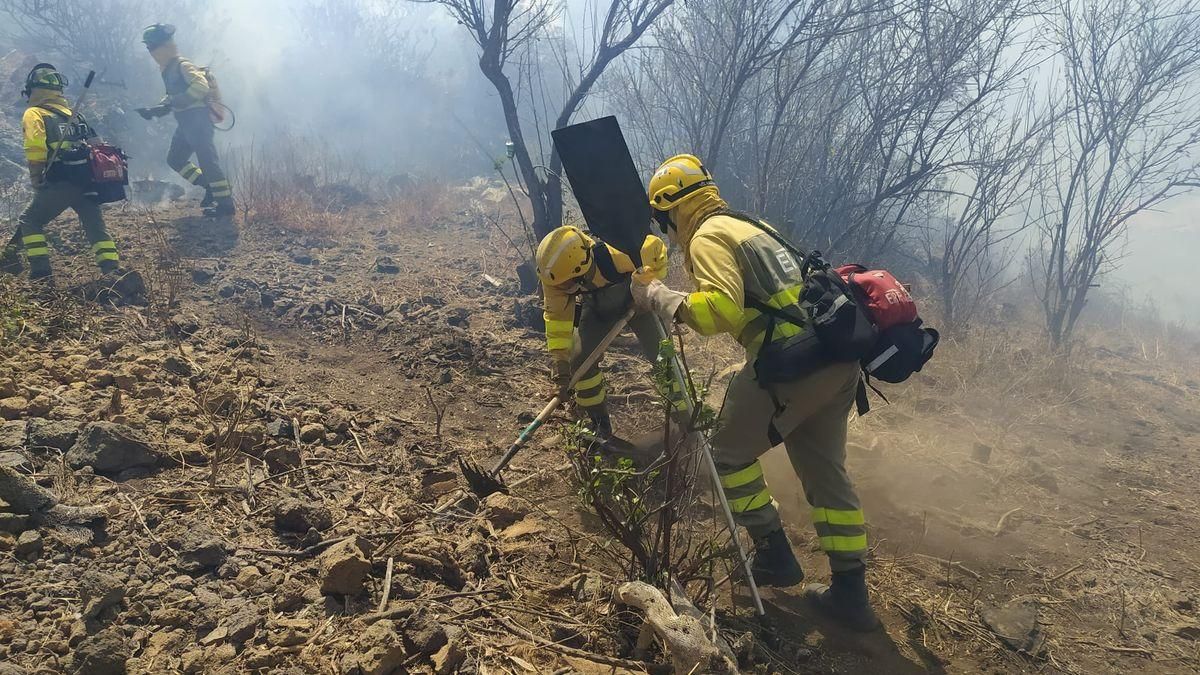 Canarias declara la alerta por riesgo de incendios forestales en Tenerife y Gran Canaria