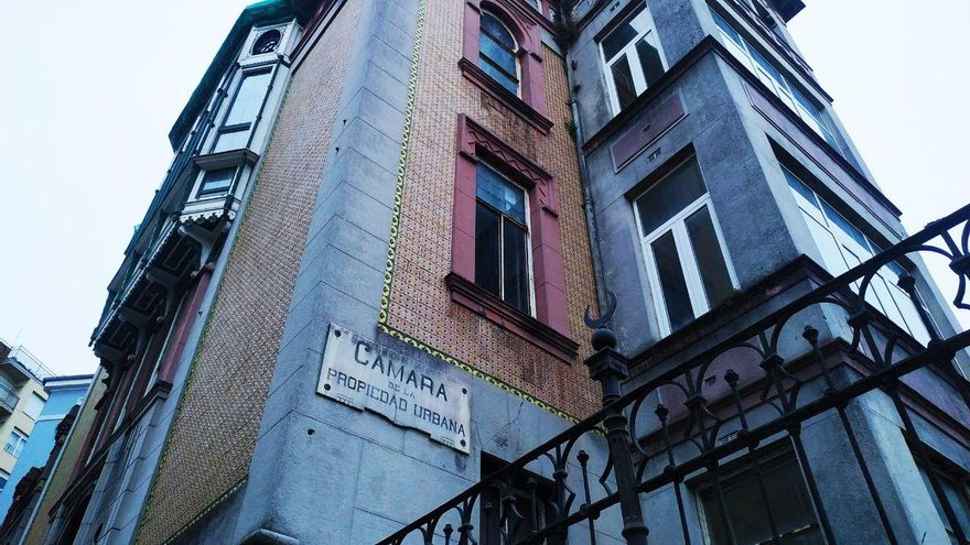 El palacete de Cortiguera fue sede de la Cámara de la Propiedad hasta la década de los 90.