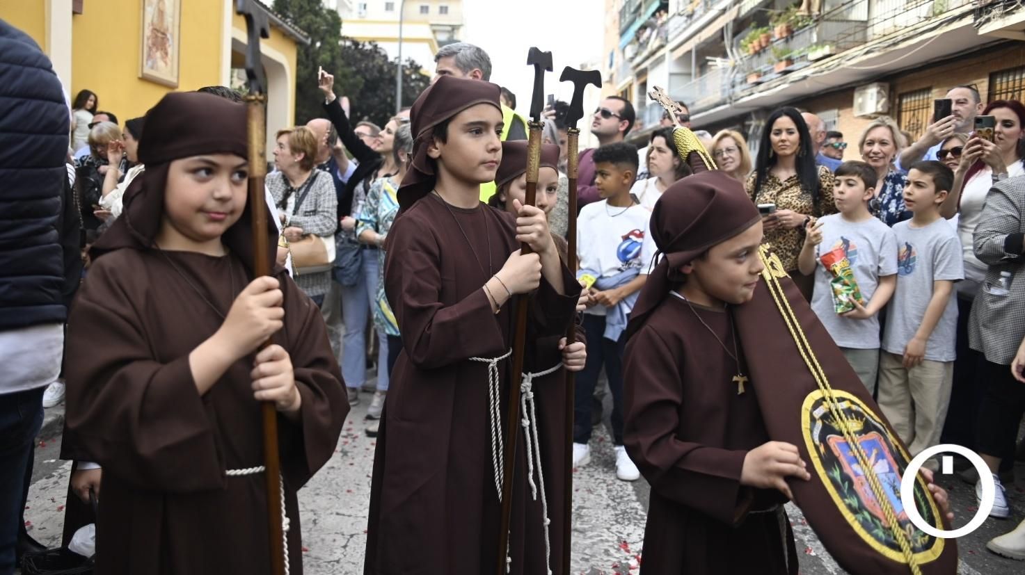 Procesión infantil del colegio Santa María de Guadalupe