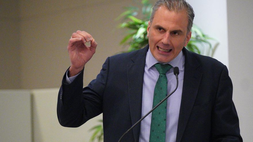 Archivo - El portavoz de Vox en el Ayuntamiento de Madrid, Javier Ortega Smith