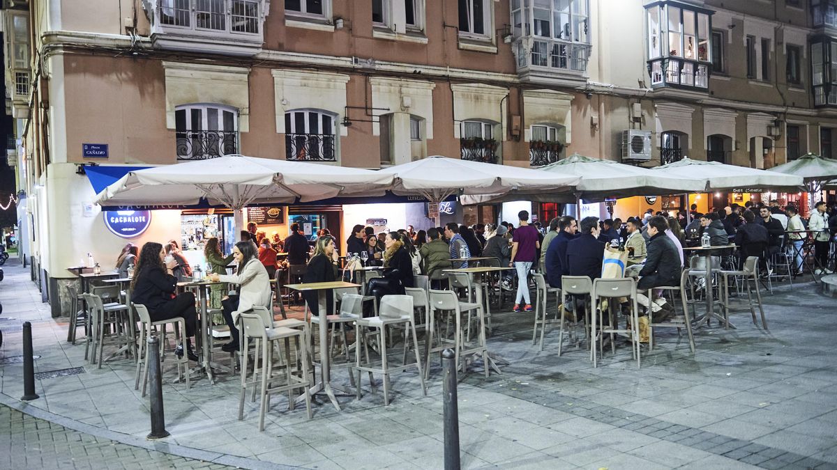 Un chico de 21 años apuñalado en Santander tras recriminar a unos jóvenes por tirar petardos