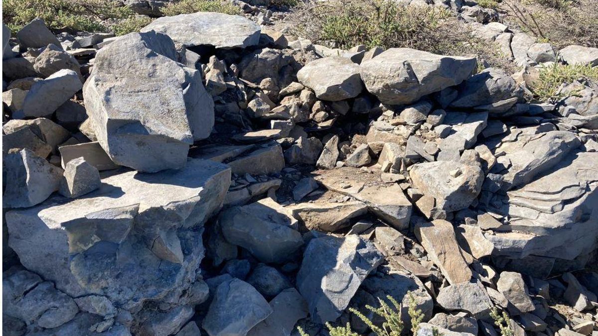 En la imagen, las piedras con grabados utilizadas para la obra.