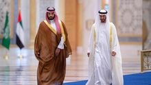 El príncipe heredero de Arabia Saudí, Mohamed bin Salmán, se reúne el pasado noviembre con el príncipe heredero de Abu Dabi, Mohamed bin Zayed.