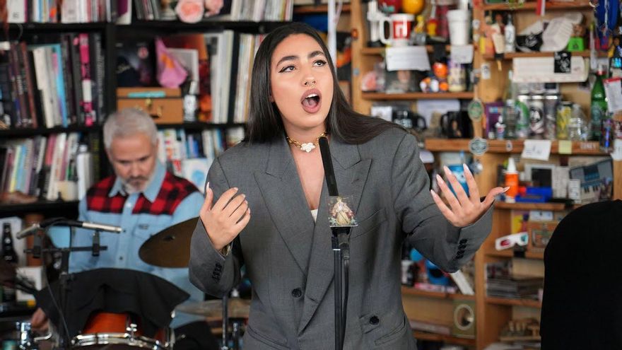 María José Llergo conecta su quejío flamenco con el pop de la India