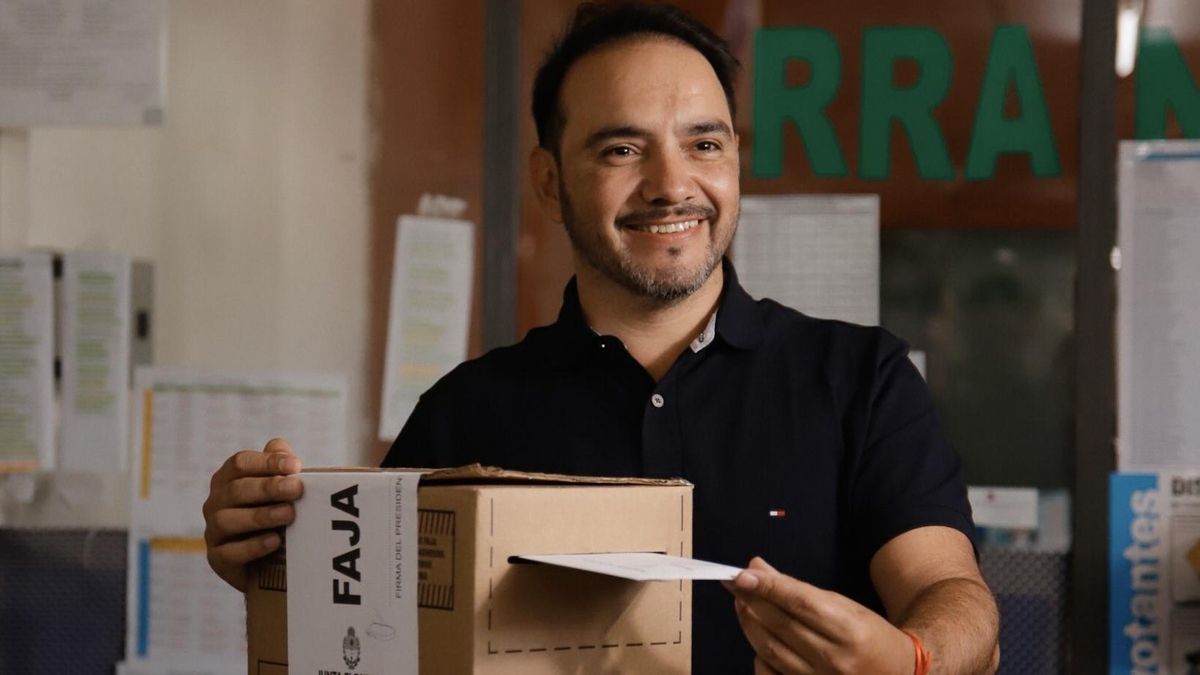 Juan Pablo Valdés, hermano del actual gobernador, consigue ganar en primer vuelta y asegura así la permanencia del apellido en el poder correntino.