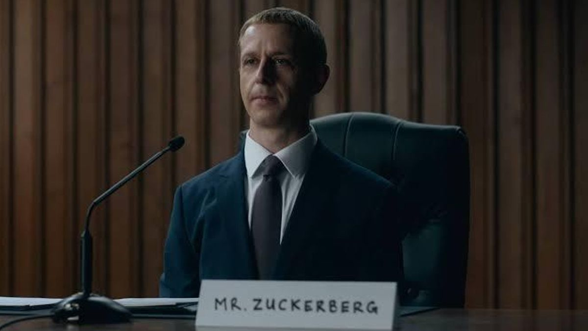 Aaron Sorkin señala a Facebook como culpable del asalto al Congreso en ‘El precio de la red’, una película que merecía más nervio