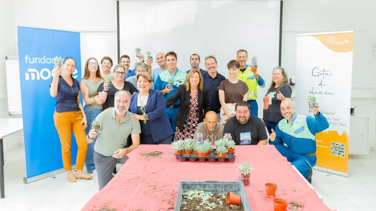 Participantes en uno de los talleres de Fundación Moeve en Canarias.