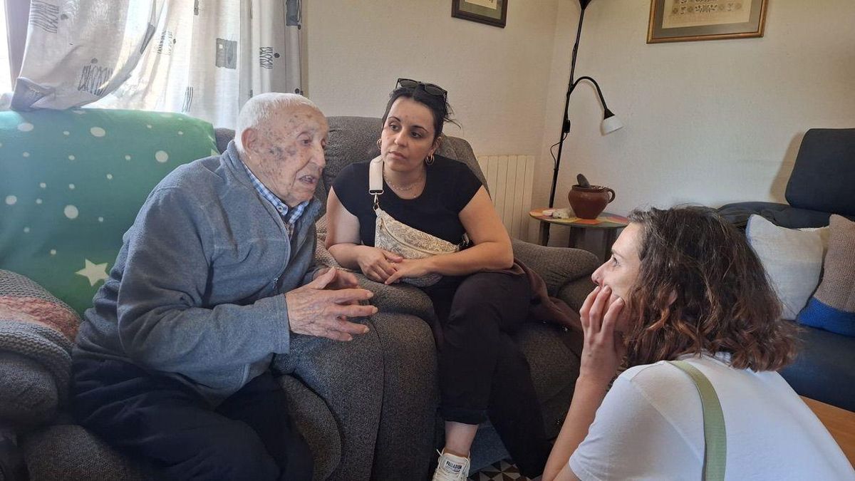 Camille Castro, días atrás en Casas de Esper, cuando decidió rastrear su pasado familiar en las Cinco Villas.