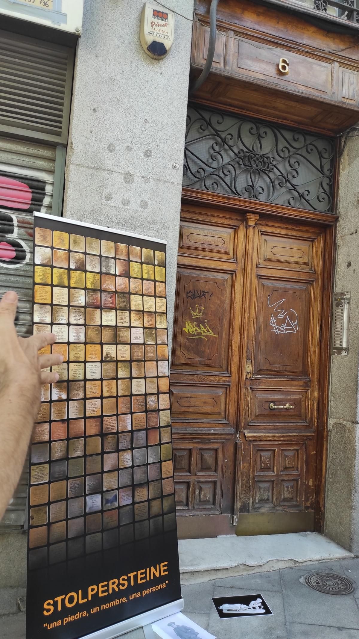 Quince 'stolpersteine' en Centro luchan contra la desmemoria