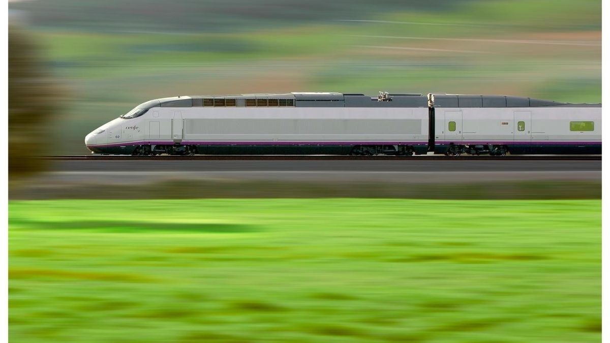 Los competidores de Renfe coparán el 35% de los viajes en AVE, según la CNMC