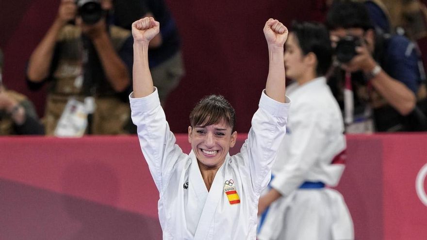 Una 'kata' de oro: la talaverana Sandra Sánchez hace historia en Tokio