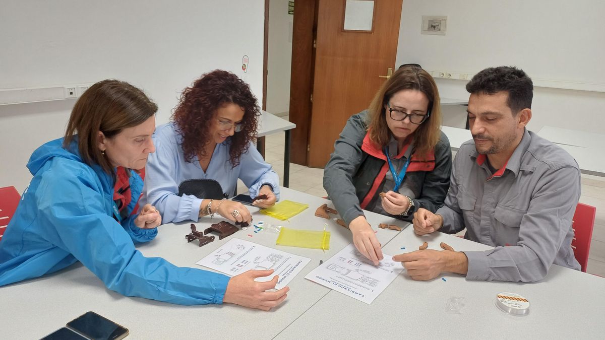 Fundación Moeve y Ayúdame 3D impulsan un voluntariado de creación de prótesis de manos para personas con discapacidad