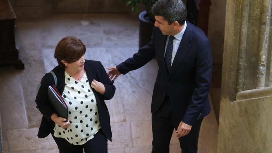 Mazón pide a la Acadèmia Valenciana de la Llengua pacificar el conflicto que alimentan PP y Vox