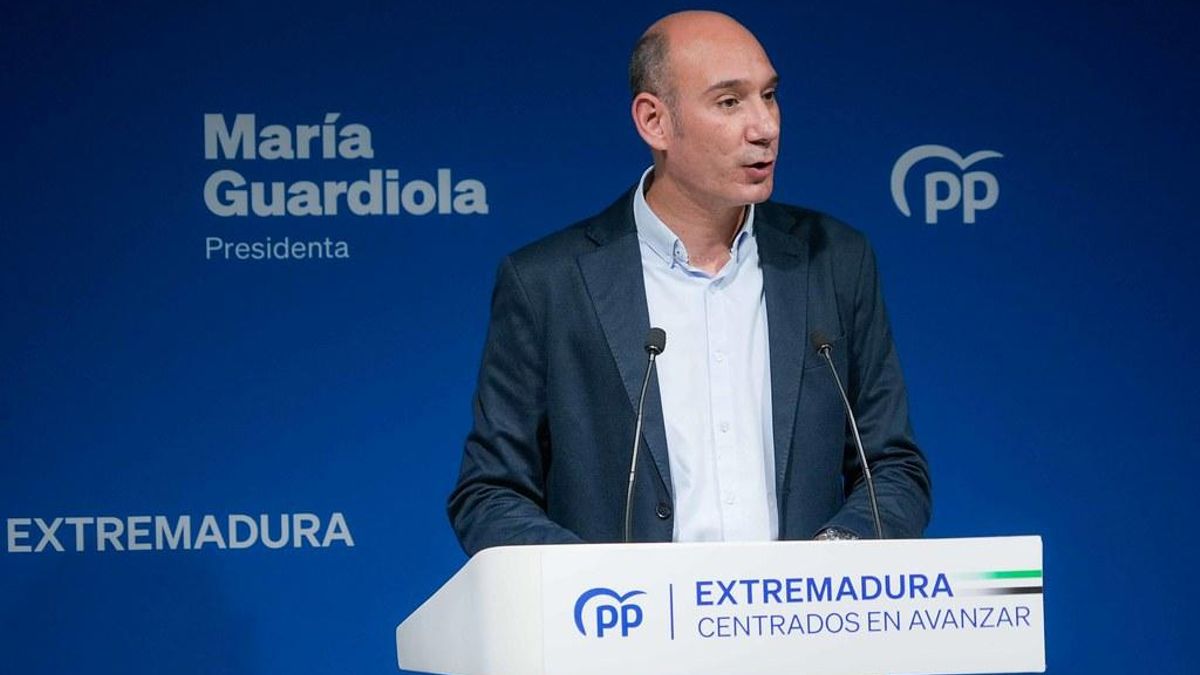 El portavoz del PP de Extremadura, José Ángel Sánchez Juliá