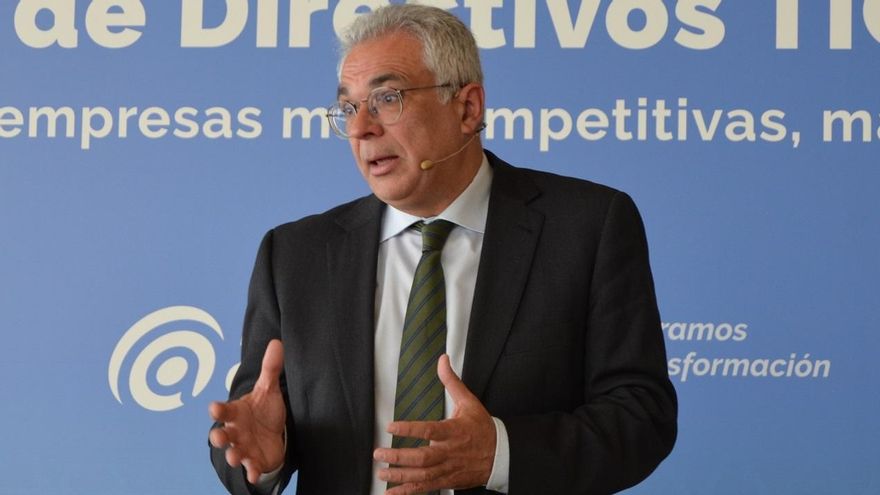 El portavoz del Grupo Municipal del Partido Popular, Carlos Izquierdo.